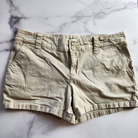 Tommy Hilfiger khaki tan beige hot pants shorts Y2K 34 in waist size 6-8 womens - Picture 1 of 4